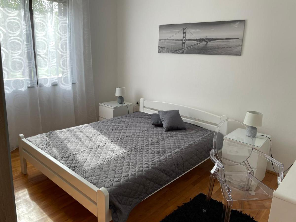 Apartment Greta Лабин Екстериор снимка