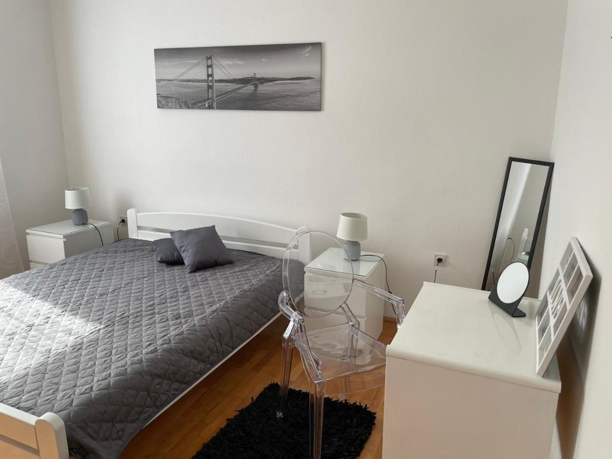 Apartment Greta Лабин Екстериор снимка