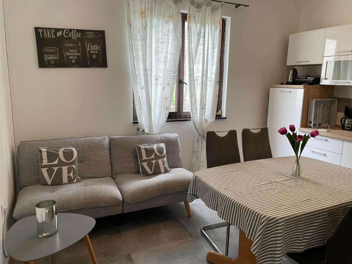 Apartment Greta Лабин Екстериор снимка