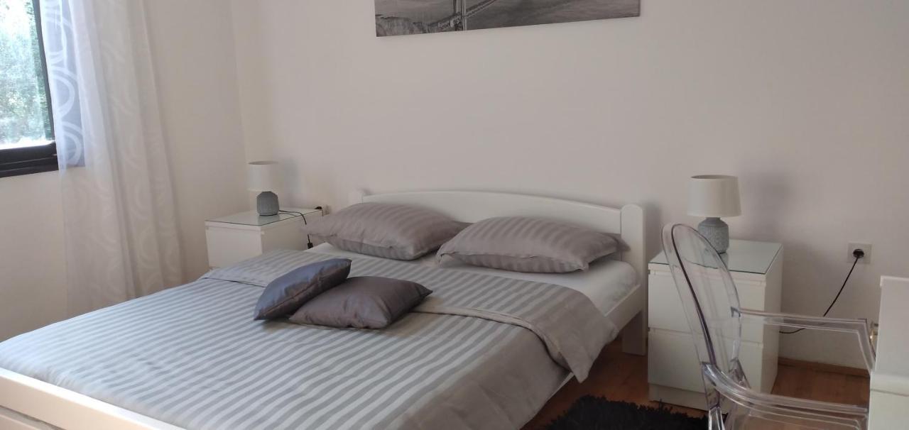 Apartment Greta Лабин Екстериор снимка